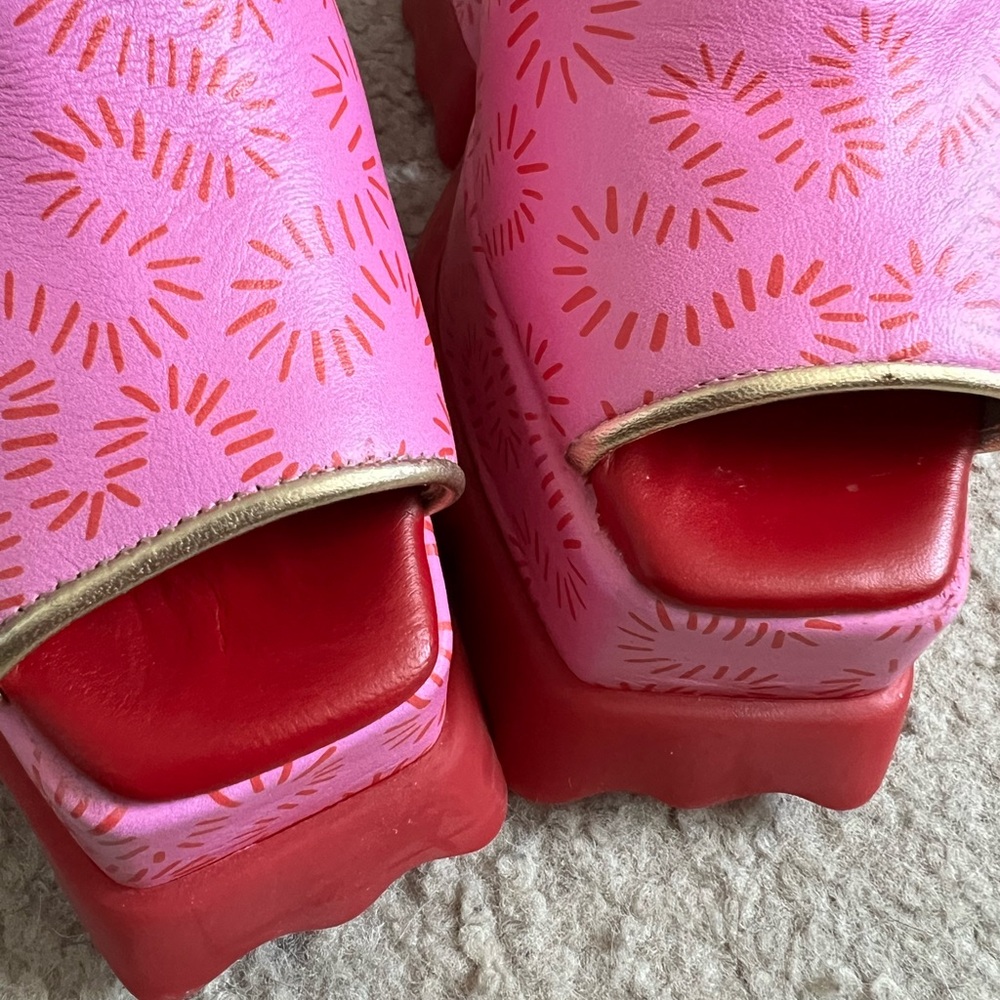 John Fluevog Munster Max Lady Ruffle Miss - Picture 4 of 9
